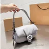 2023 C0ah Tabby Pillow Soft Cloud Bolso de hombro Bolso bandolera de diseñador Negro Gris Crema Rosa Cruz Cuerpo Bolso suave Mini Tabby Pillow 26 cm Monedero de mujer 253