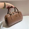 Barato atacado liberação limitada 50% desconto bolsa este couro popular para mulheres nova moda e moda pequena bolsa quadrada versátil ombro crossbody