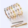 Bracciale di design Coppia in oro 18 carati Bracciale di alta qualità Uomo Donna Regalo di compleanno Gioielli per la festa della mamma con cacciavite Ornamenti regalo All'ingrosso 814