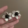 Boucles d'oreilles XIALUOKE Vintage en métal fleurs irrégulières pour les femmes Style européen américain filles bijoux de fête de mariage