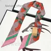 Sciarpa di seta di design per sciarpe da donna fascia moda tote bagaglio lettere stampate floreali avvolgere la testa regalo di San Valentino sciarpa di lusso rosa nero PJ079 C23