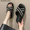 Slippers Soft Womens Slide 2024 شريحة سميكة الصيف عالية الجودة مناسبة للنساء اللبدة الصلبة ذات اللون الصلب شريحة Q240318