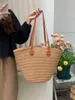 Top Shoulder Bags Grass Woven Designer Handbags Tote Bag For Women With Large Capacity Beach Bucket Vegetable Basket Commuting 240311