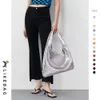 Stilvolle Umhängetaschen gewebt mit fester Farbdesigner Handtaschen Tasche mit großer Kapazität tragbarer Umhängetasche Einfacher weicher Leder -Einkaufstasche 240311