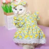 猫のコスチュームスリーブペット衣装プリンセススタイルドレスセットフラワープリントスカートマッチヘッドドレス愛らしい夏の犬