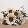 Decorazione per feste Bouquet di girasoli artificiali Matrimonio Sposa con fiori di seta Casa Soggiorno Fiori finti Oggetti di scena