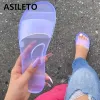 Slippers Asileto New 2021 Ladies Slipper Open Toe Flat Candy Color Nubuck Soft Stylish Crystal Big Tamanho 42 praia ao ar livre A3407