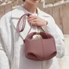 Drawstring French High End Temperament Chic Small Design Crossbody Bag Magnetic Clasp Soft All-Match Personlighet