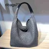 Handbag Bottegvenetas Cabat Bags Designer 2024 Woven Vegetable Basket Leisure Shopping Tot Big Net Red Belt Payment Portable Single Shoulder Hot