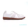 2024 Baskets pour hommes Orange Zapatos Running White Skate Femmes Baskets Chaussures de plein air