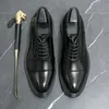 HBP غير العلامة التجارية الدانتيل تصميم الأزياء الإيطالية المصنوعة يدويا الرجال الرجال اللباس أحذية أوكسفوردز
