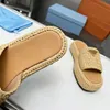 Diseñador de moda Sandalias de mujer Zapatillas de punto Resbalón en hebilla dorada Resbalón en piscina marrón negro Sandalias casuales para mujer Deslizadores de piscina al aire libre Zapatos de playa 35-41