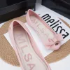 Sandalen 2023 Nieuwe Melissa volwassen meisjes Jelly Shoes dames vis mond buiging single schoen dames geurige strandschoenen sandalen vrouw