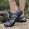 Buty gorąca sprzedaż Clogs Men Sandals Sandals Buty Casual Eva Lekkie Sandles Man Kolorowe buty na letnią plażę zapatos hombre 2022