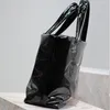 Son 2024 10A Siyah Patent Deri Tote Çanta Lüks Tasarımcı Büyük Kapasiteli Kadın Erkek Alışveriş Messenger Çanta Ayna İçi Omuz Çantası