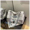 Barato por atacado folga limitada 50% desconto bolsa denim bolsa para mulheres grande capacidade novo verão versátil corrente sensorial e diligente tote