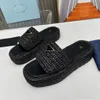 Designer Slipper Triangle Straw Weave Slipper Sandal Platform Slippers Designer Womans Herr Summer Flat Heel Casual Flip Flops Outdoors Pool Sliders Beach Shoes