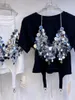 T-shirt da donna KUSAHIKI Primavera Estate Moda Girocollo Coreano Versatile T-shirt a maniche corte Hollow Paillettes Reggicalze Set a due pezzi