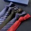 Designer Tie Business Dress av Mulberry Silk Classic och mångsidig för kontorsarbetare. Flera alternativ handbundna band {kategori}
