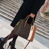 Sacs pour femmes de mode automne et hiver grandes sacs femelles sacs à bandoulière de grande capacité