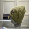 Bonnet de créateur classique automne hiver style chaud bonnet chapeau hommes et femmes mode casquette tricotée chapeaux laine extérieure casquettes de crâne chaudes bonnet