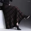 스커트 패션 여성 의류 두껍고 긴 격자 무늬 니트 폴드 스커트 가을 겨울 한국 캐주얼 하이 허리 A- 라인 큰 밑단