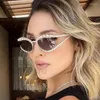 Güneş Gözlüğü Retro Yuvarlak Kadınlar 2024 Moda Eşsiz Rimless Style Güneş Gözlükleri Kadınlar İçin Zarif Elmas Rhinestone Shades