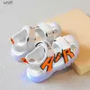 Sandales d'été pour enfants lumières LED sandales garçons 1-6 ans Anti coup de pied Baotou nouvelles chaussures de plage éclairées chaussures pour enfants à semelles souplesC24318