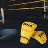 Équipement de protection Gants de boxe Demi-doigt Confortable Portable Sac d'arts martiaux Gants pour Karaté Muay Thai Entraînement Grappling Sparring Hommes Femmes yq240318