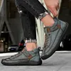 Scarpe casual da uomo in vera pelle Scarpe da ginnastica traspiranti Moda Mocassini stile britannico Designer di lusso Barca Zapatos Hombre 240312