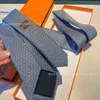 Stropdassen Designer Nieuwe geruite zijden stropdas met hoogwaardige jacquarddruk voor zaken en vrije tijd Multifunctionele stropdas Bijpassend 410G