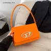 Barato por atacado liberação limitada 50% desconto bolsa textura saco de axilas para mulheres nova menina legal e picante pequeno quadrado high-end moda wtern-estilo um ombro