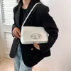 Goedkope groothandel beperkte opruiming 50% korting handtas kleine groep voor dames lente nieuwe minimalistische en modieuze crossbody casual enkele schoudertas