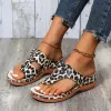 Pantoufles Leopard Print Sandals Femmes Flats Summer Place Platform Plateforme Flip Flops Slides Ladies Outdoor Cozy Retro Retro Splippers Chaussures plus taille 43