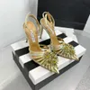 Aquazzura أعلى جودة المصممين الكعب نسائي صندل حمراء القيعان الكعب Crysta Buckle Party Wedding Dress أحذية كعب Sexy Strap 100 ٪ من الجلد الوحيدة مع صندوق