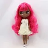 ICY DBS Blyth – poupée super noire, peau foncée, visage brillant, corps articulé, cheveux bouclés rose foncé, No. BL1290 240305