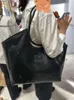 Miumiubag Designer Sag Sag Sack Старая лампа для вельвета на плече сумка сумки с большой емкостью женскую сумку подмышки Mui Bag4