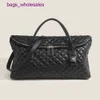 2024 New Soft Leather Lingge Travel Bag High End Single Shoulder Boarding Luggage Big Shopping Handheld Fitns