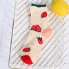 Frauen Socken Cartoon Obst Erdbeere Orange Druck Straße Harajuku Nette Kawaii Socke Baumwolle Mädchen Geschenk Designer Calcetines Mujer