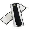 Cravatta di seta da uomo di nuova marca 100% cravatta nera blu Aldult jacquard festa di nozze affari tessuto design alla moda cravatte alle Hawaii con scatola 1129 GG
