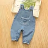 Barn babykläder jumper pojkar flickor dungarees spädbarn lektion byxor denim jeans overaller småbarn jumpsuits 240307