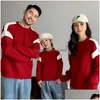 家族を一致させる衣装クリスマスレッドセーターマザーと娘のファッションニットパラシュート年