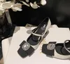 Schwarze Designer-Pumps, echtes Leder, Strass-Schnalle, Damen-Schuhe mit klobigen Absätzen, quadratische Zehen, Damen, Hochzeit, sexy Party, Ledersohle mit täglichem Outfit