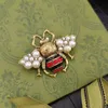 Mieć znaczki 14 -karatowe złote broszki pszczoły Pinsy Pearl Diamond Mosiądzu biżuterię
