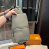 Tasarımcı Sling Bag Erkekler Çantalar Çanta Crossbody Bag Erkekler Sportif Omuz Erkek Göğüs Paket Bel Çanta Lüks Eller Deri Tuval Erkek Çantalar Toptan