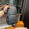 Tasarımcı Sling Bag Erkekler Çantalar Çanta Crossbody Bag Erkekler Sportif Omuz Erkek Göğüs Paket Bel Çanta Lüks Eller Deri Tuval Erkek Çantalar Toptan