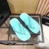 56% 할인 스포츠 신발 2024 Xiaoxiangfeng Herringbone 슬리퍼 여성 헤드 여름 해변 새로운 클립 발가락 두꺼운 사탕 컬러 그물 레드 홀리데이