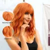 Perruques synthétiques Perruque de cosplay orange synthétique avec frange pour femmes épaule longue bouclée cuivre gingembre perruques naturel résistant à la chaleur Halloween cheveux 240328 240327