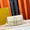 Klassisk designerväska för kvinnor Flap Baguette Bag Luxury Handväska Purse Rem präglad läder crossbody väska mode högkvalitativ axelväska designer handväska 8 färger