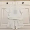 Märke barnkläder baby tracksuits broderade logotyp pojkar t-shirt set storlek 110-160 cm sommar designer polo skjorta och shorts 24mar